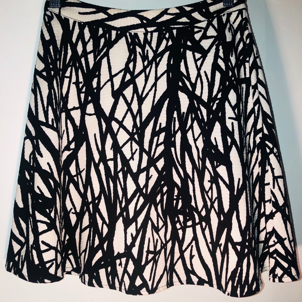XXI black and white striped skirt